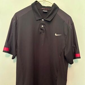 Nike Tiger Woods. Small. Like new!